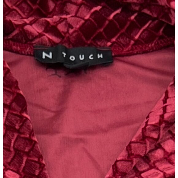 Red Textured Long-Sleeve V-Neck Blouse By N Touch Size M Stretch Polyester Blend - Picture 5 of 6